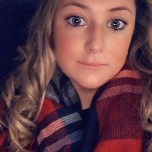 Meet your Posher, Julianne